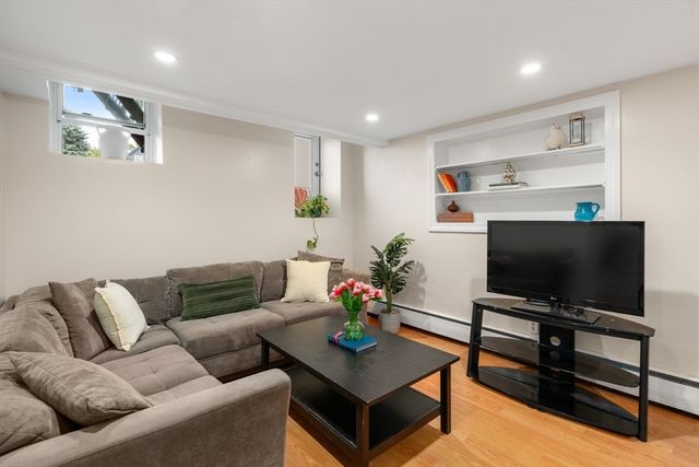 75 Park B, Brookline, MA 02446