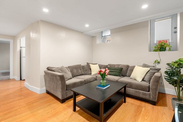 75 Park B, Brookline, MA 02446