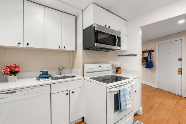 75 Park B, Brookline, MA 02446