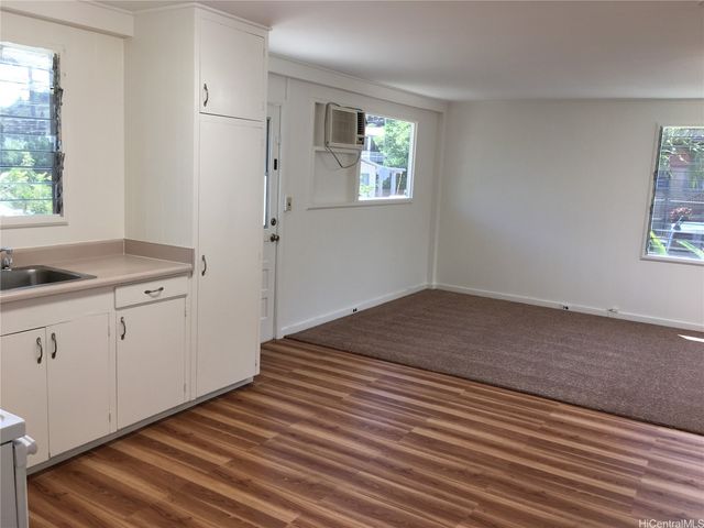 1661 Palolo Avenue A, Honolulu, HI 96816