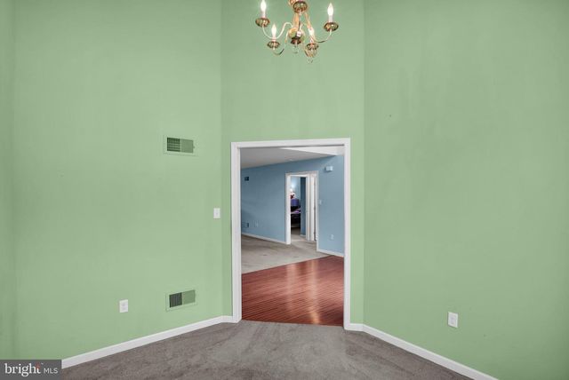 222 YOCOM RD, Douglassville, PA 19518