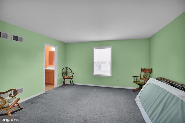 222 YOCOM RD, Douglassville, PA 19518