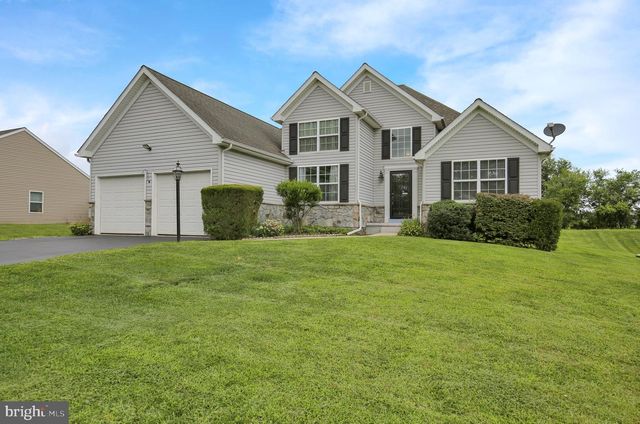 222 YOCOM RD, Douglassville, PA 19518