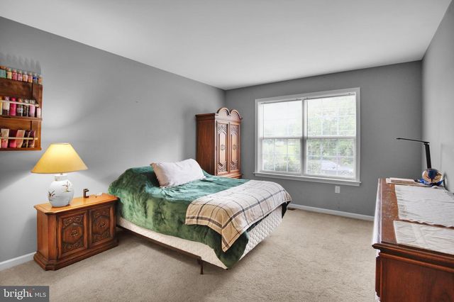 222 YOCOM RD, Douglassville, PA 19518