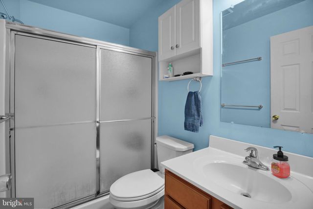 222 YOCOM RD, Douglassville, PA 19518