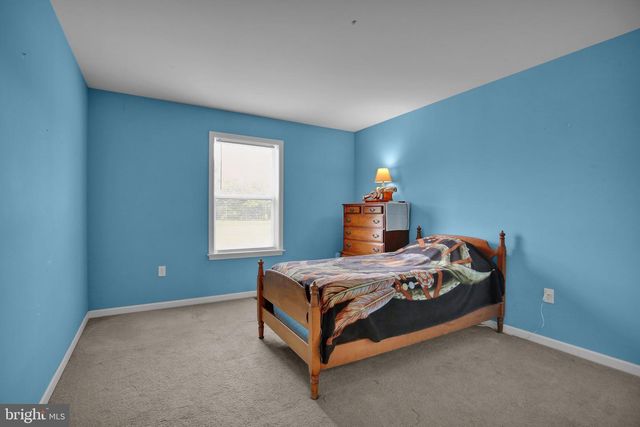 222 YOCOM RD, Douglassville, PA 19518