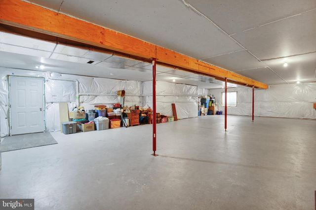 222 YOCOM RD, Douglassville, PA 19518