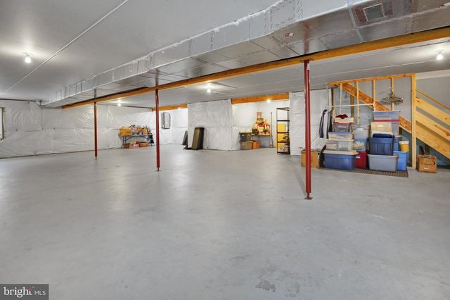 222 YOCOM RD, Douglassville, PA 19518