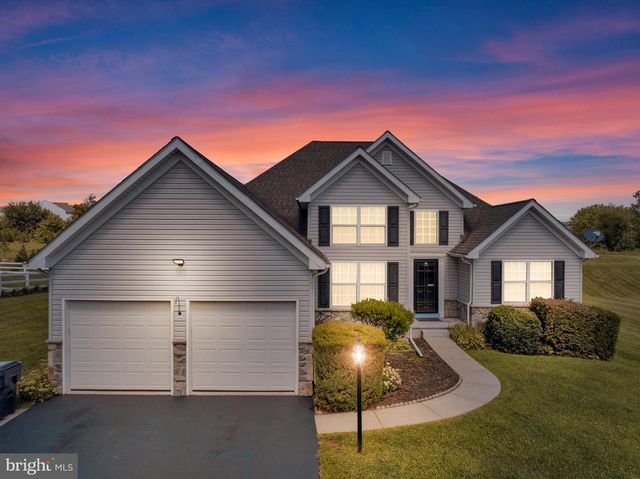 222 YOCOM RD, Douglassville, PA 19518
