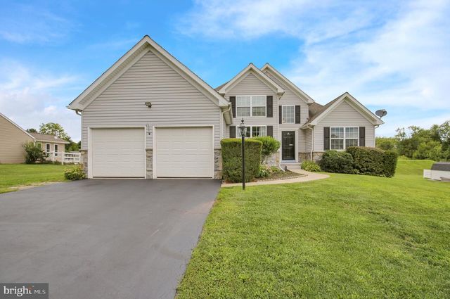 222 YOCOM RD, Douglassville, PA 19518