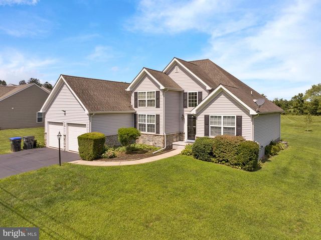 222 YOCOM RD, Douglassville, PA 19518