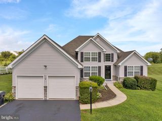 222 YOCOM RD, Douglassville, PA 19518