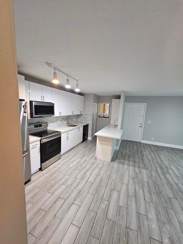 677 Trace Circle 106, Deerfield Beach, FL 33441