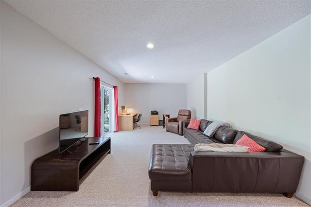 3908 W 124th Street, Leawood, KS 66209
