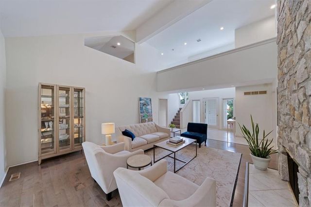 3908 W 124th Street, Leawood, KS 66209