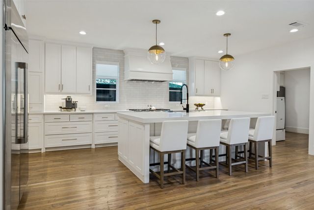 6933 Wabash Circle, Dallas, TX 75214