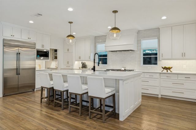 6933 Wabash Circle, Dallas, TX 75214