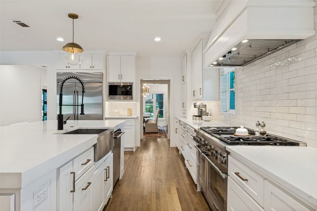6933 Wabash Circle, Dallas, TX 75214