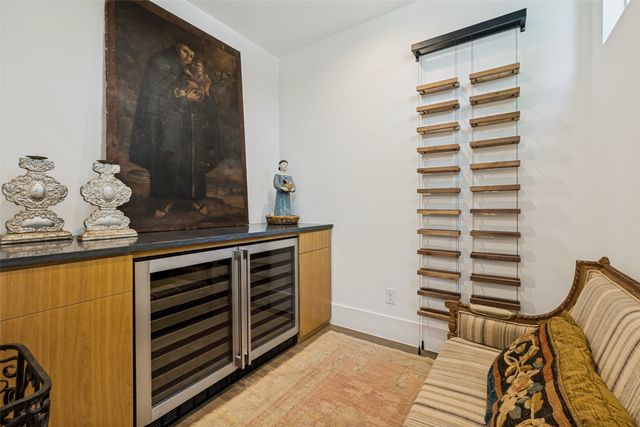 6933 Wabash Circle, Dallas, TX 75214