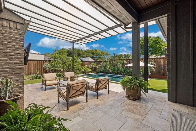 6933 Wabash Circle, Dallas, TX 75214