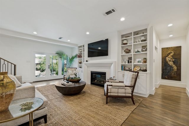 6933 Wabash Circle, Dallas, TX 75214