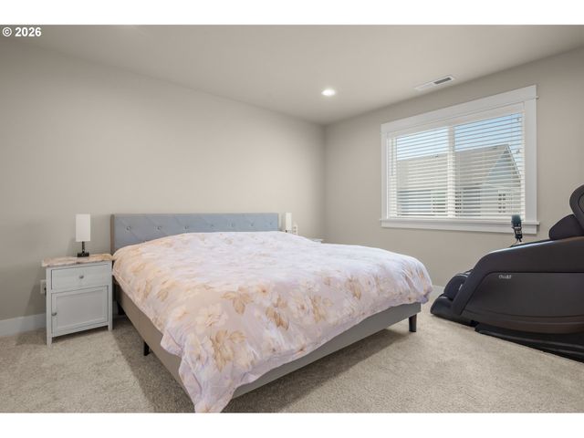 1536 ALSEA Dr, Eugene, OR 97408