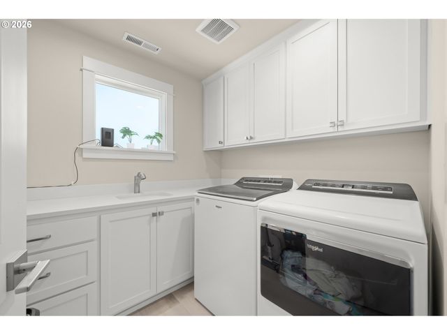 1536 ALSEA Dr, Eugene, OR 97408