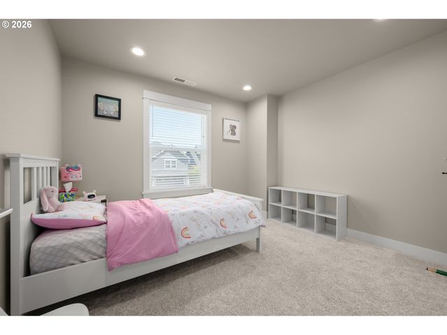 1536 ALSEA Dr, Eugene, OR 97408