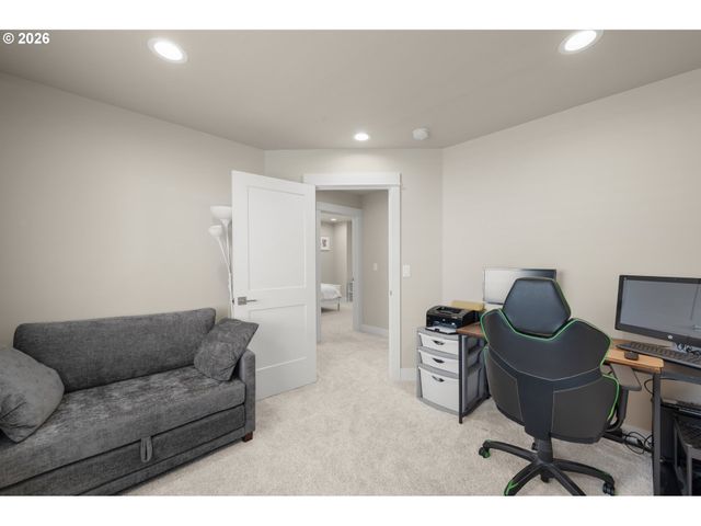 1536 ALSEA Dr, Eugene, OR 97408