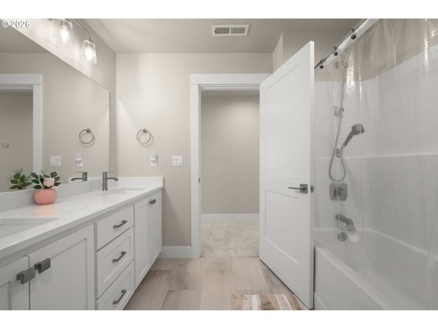 1536 ALSEA Dr, Eugene, OR 97408