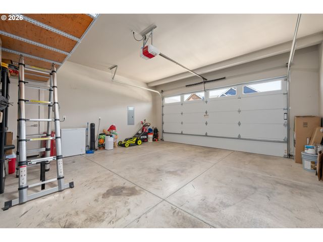 1536 ALSEA Dr, Eugene, OR 97408