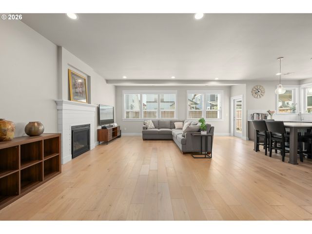 1536 ALSEA Dr, Eugene, OR 97408