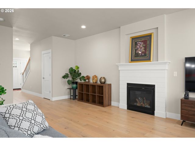 1536 ALSEA Dr, Eugene, OR 97408