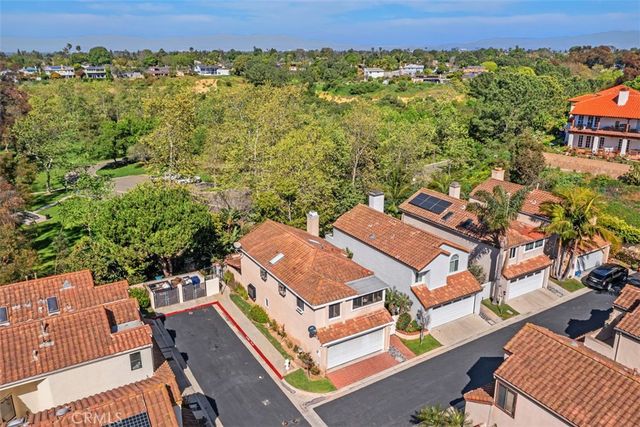 1945 Sundance, Costa Mesa, CA 92627