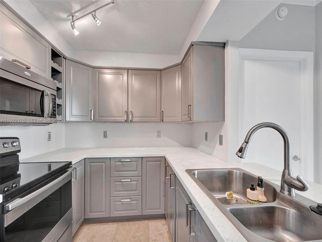 2475 Brickell Ave 804, Miami, FL 33129