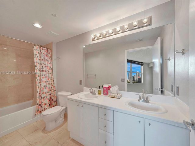 2475 Brickell Ave 804, Miami, FL 33129