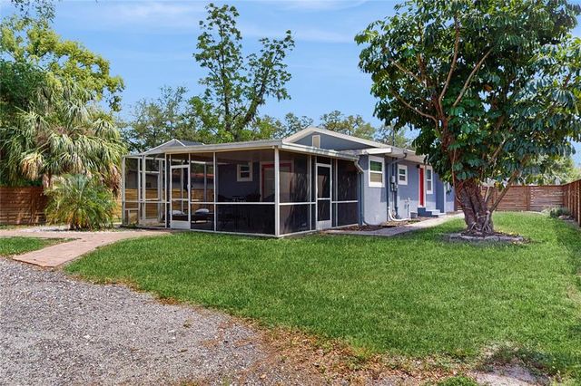 1202 E CARACAS STREET, Tampa, FL 33603