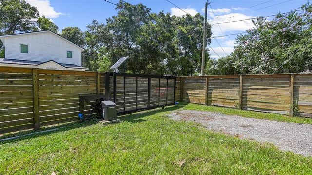 1202 E CARACAS STREET, Tampa, FL 33603