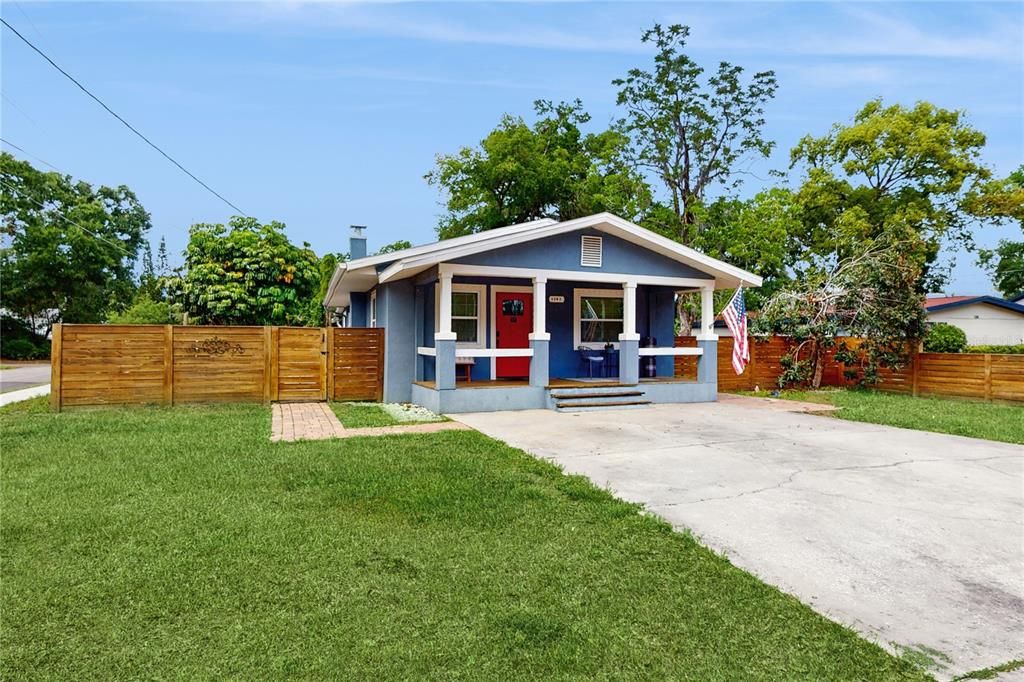 1202 E CARACAS STREET, Tampa, FL 33603