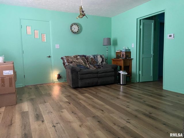 701 W Rich Street, Taylorville, IL 62568