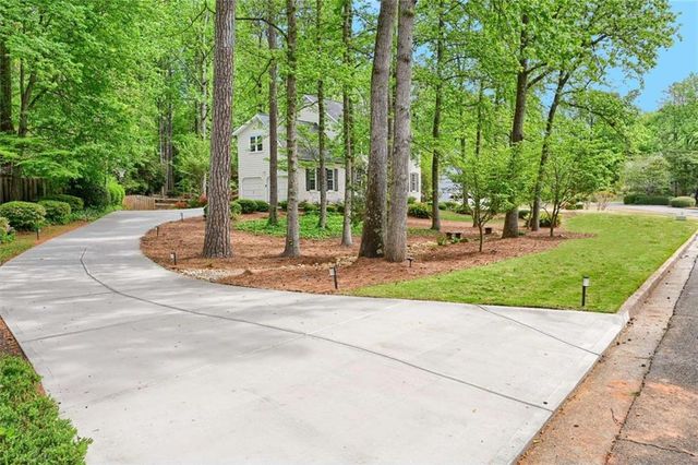 255 Barrow Downs, Alpharetta, GA 30004