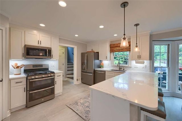 255 Barrow Downs, Alpharetta, GA 30004