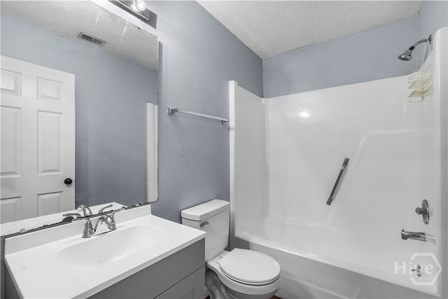 16 Peach Row, Savannah, GA 31419