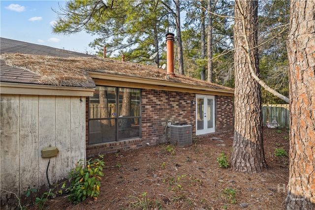 16 Peach Row, Savannah, GA 31419