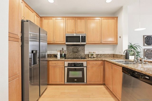 3887 Pell Place 221, San Diego, CA 92130
