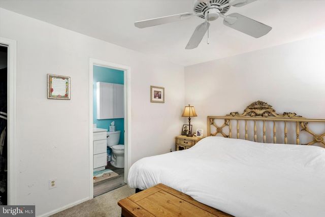 8 CHIPPIN CT, Robbinsville, NJ 08691