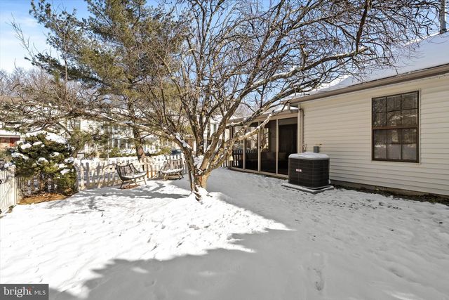 8 CHIPPIN CT, Robbinsville, NJ 08691