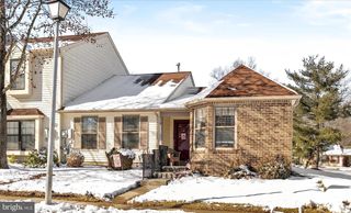 8 CHIPPIN CT, Robbinsville, NJ 08691