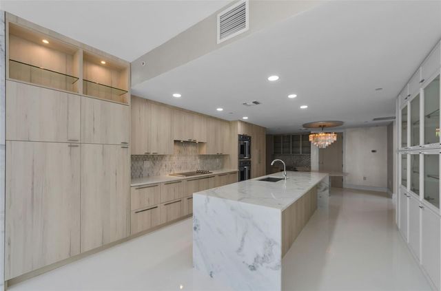 331 CLEVELAND STREET 1101, Clearwater, FL 33755