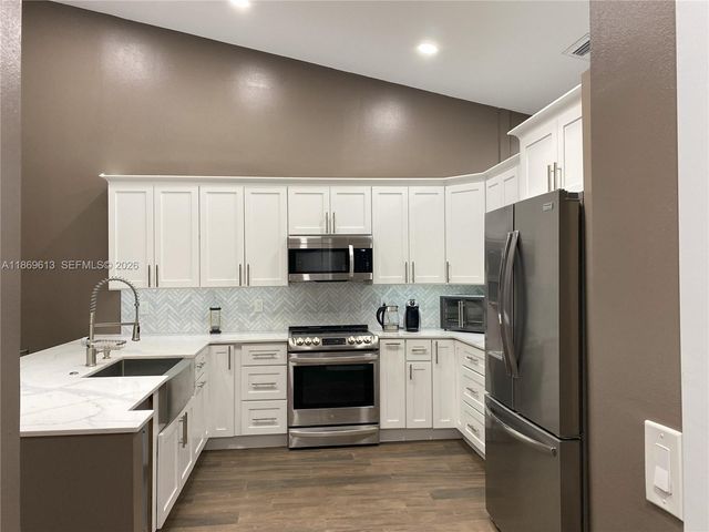 6081 NW 90th Avenue, Tamarac, FL 33321